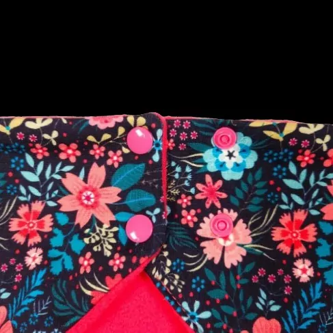 Dětský nákrčník s patentky - luční kvítí