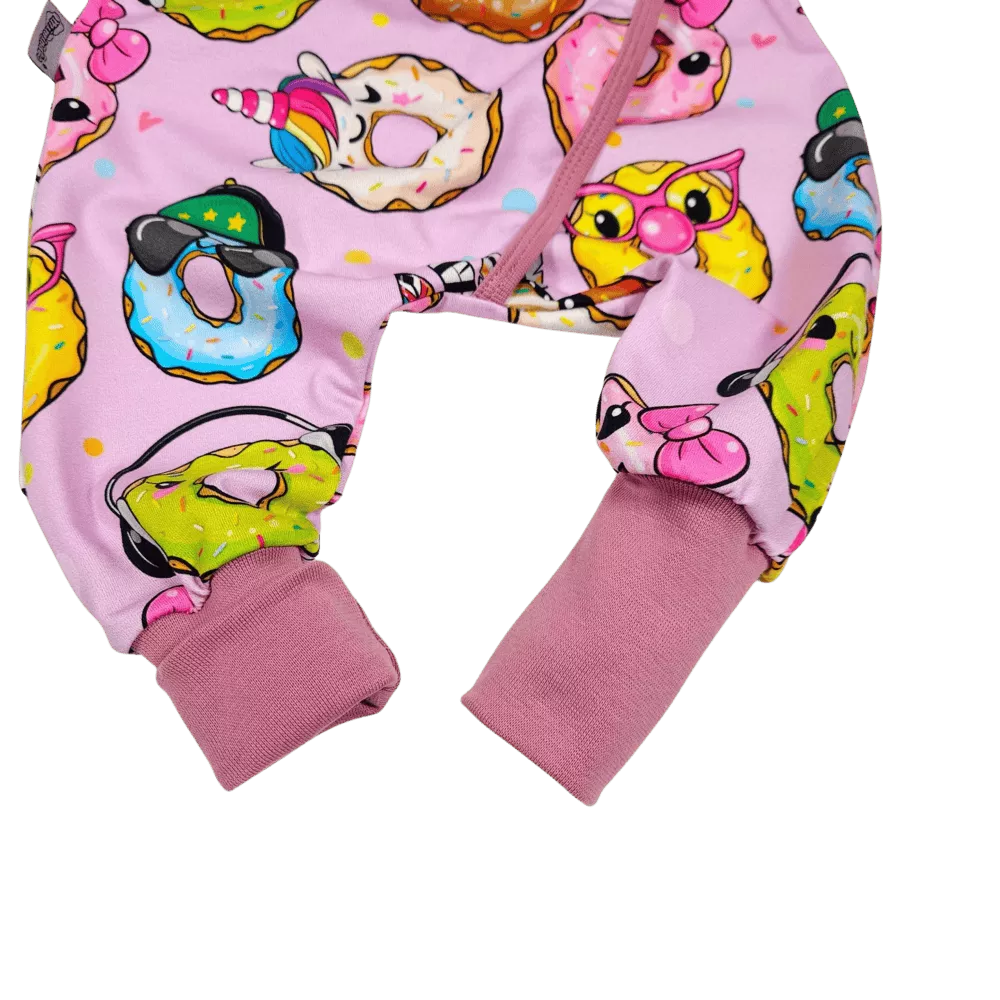 Kojenecký rostoucí overal - Party donuts