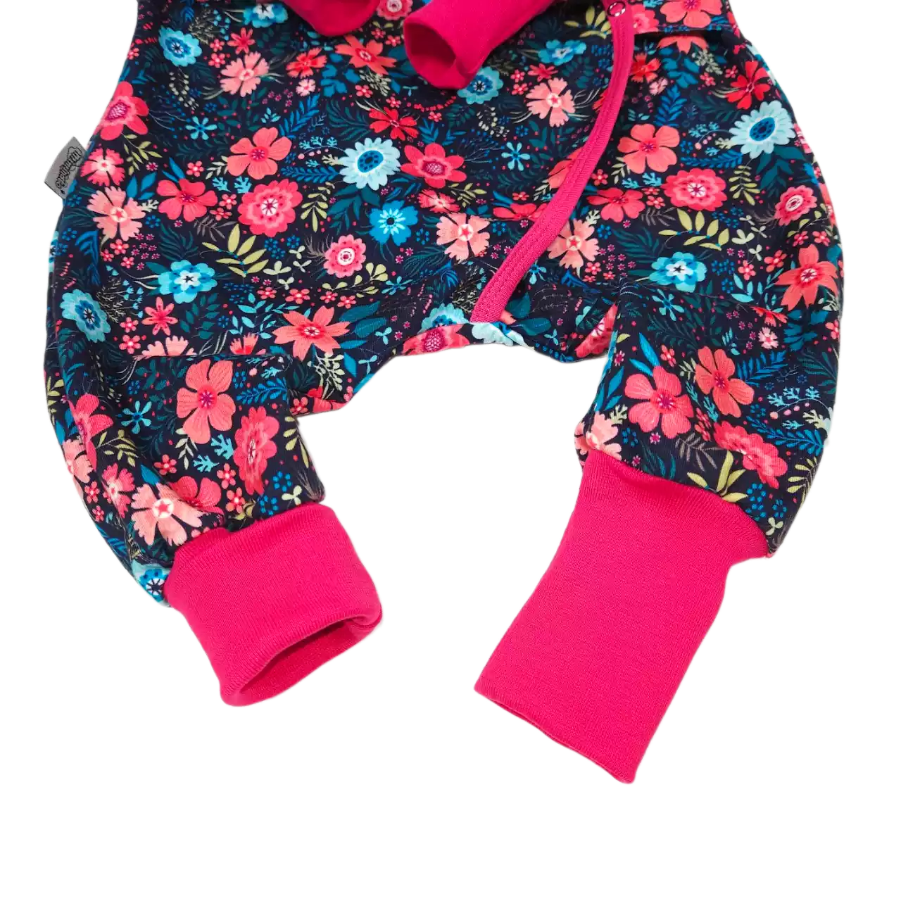 Kojenecký rostoucí overal - luční kvítí