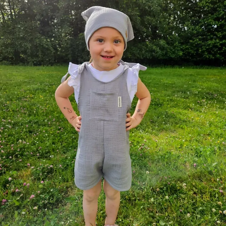 Dětské mušelínové laclové kraťasy - šedá