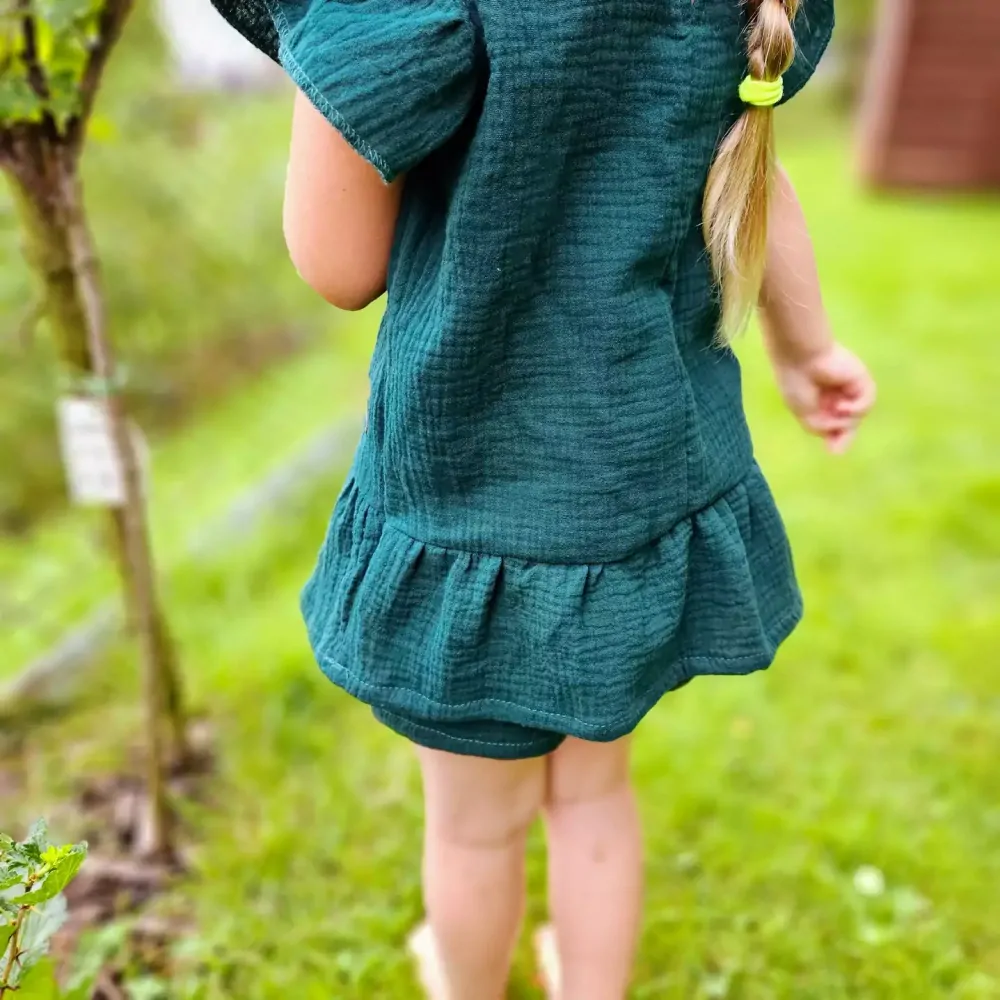 Dětské mušelínové triko s volánky na ramenou - petrolejová zelená