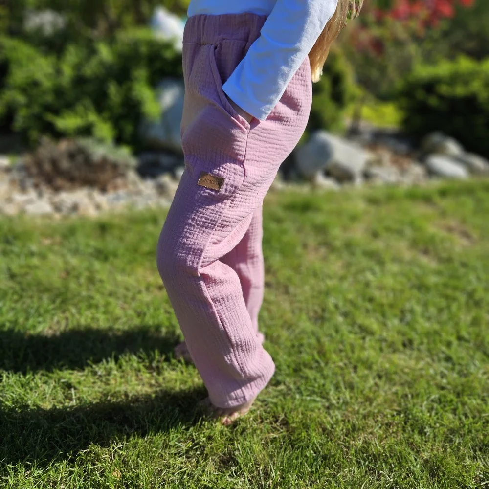 Dětské mušelínové kalhoty - starorůžové