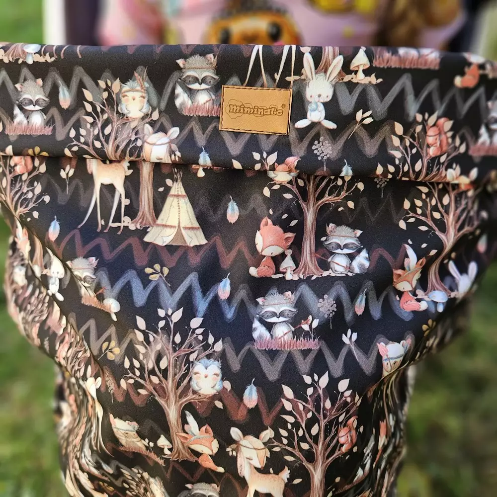 Softshellová nepadací deka do kočárku - lesní zvířátka