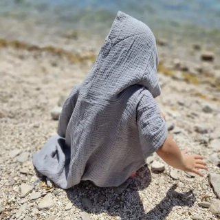 Dětské mušelínové pončo - šedá